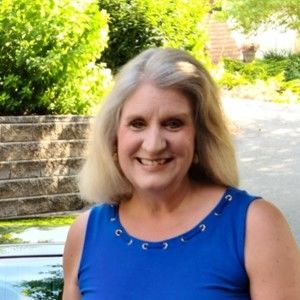 Meet your Posher, Lynette